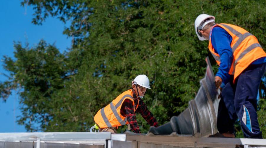 Professional gutter cleaning in Carbon Hill, AL